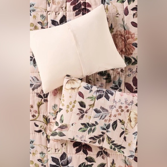 ISO Anthropologie Anthropologie Seren Velvet Floral Pillowcase Shams set of 2